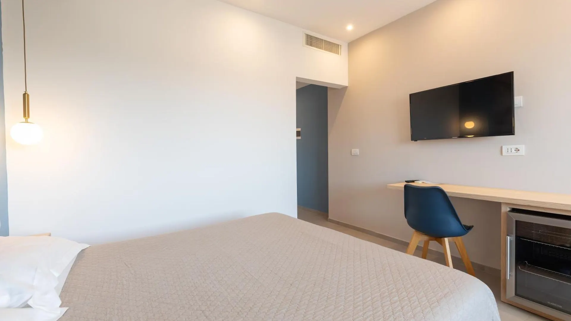 Antares Rooms And Suites Olbia