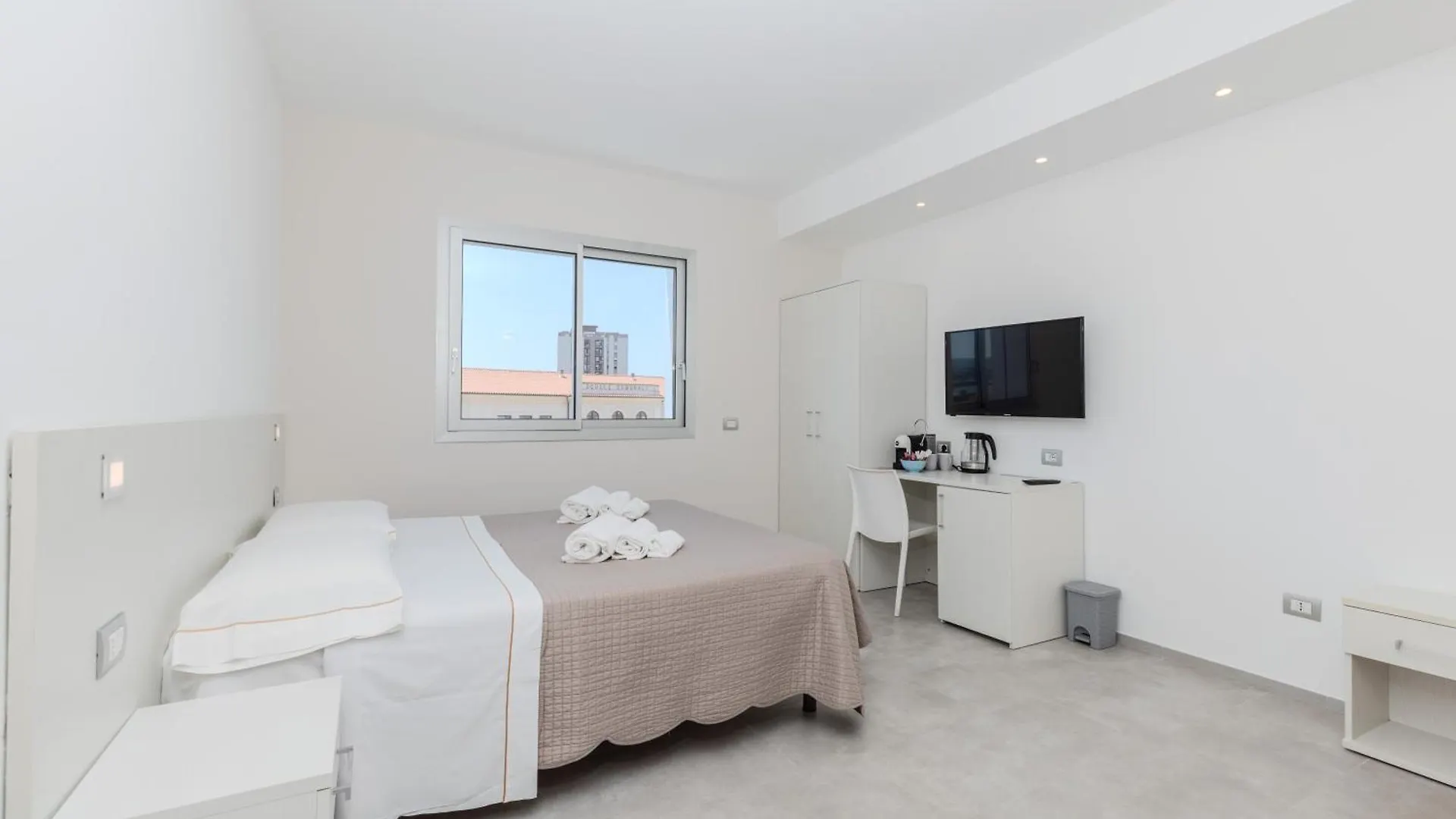 Antares Rooms And Suites Olbia Guest house