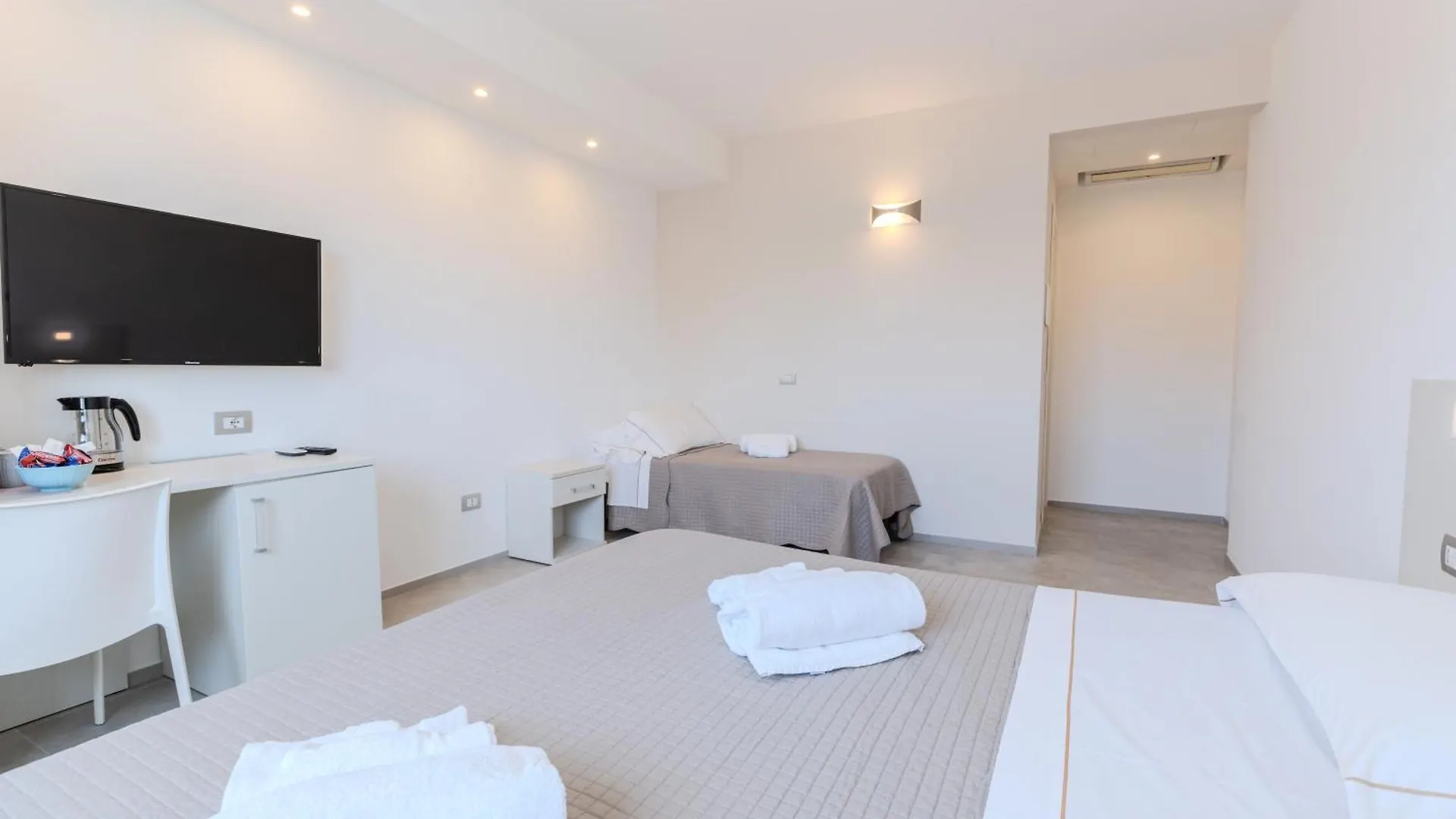 Guest house Antares Rooms And Suites Olbia Italy