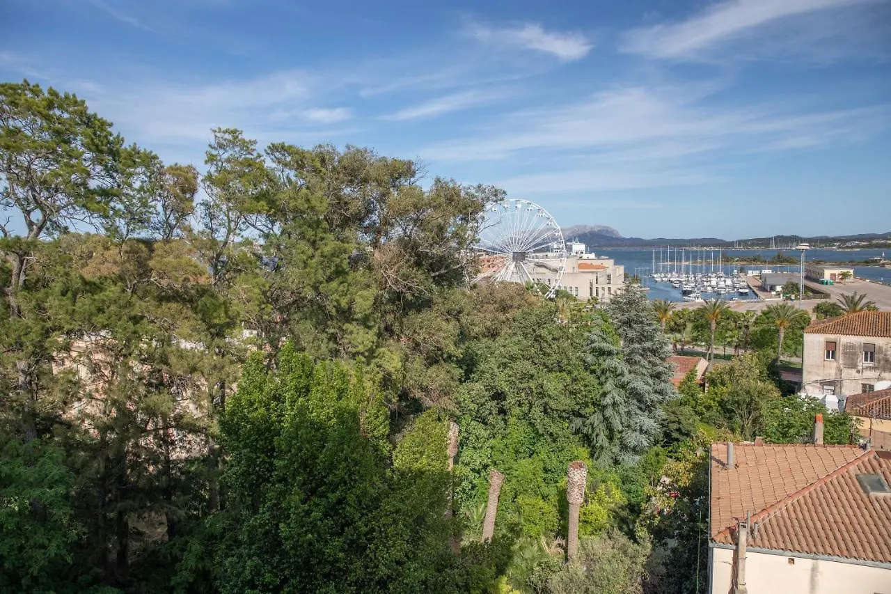 Penzion Antares Rooms And Suites Olbia