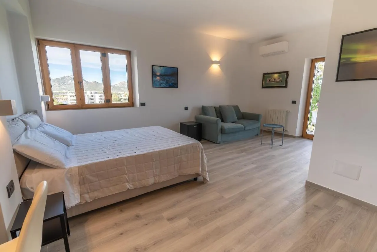 Penzion Antares Rooms And Suites Olbia Itálie
