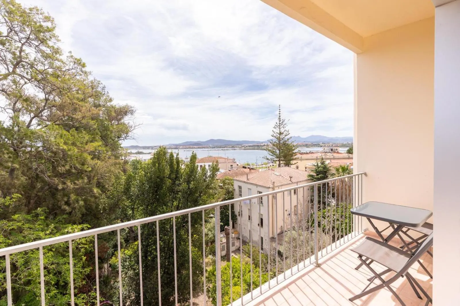 Antares Rooms And Suites Olbia