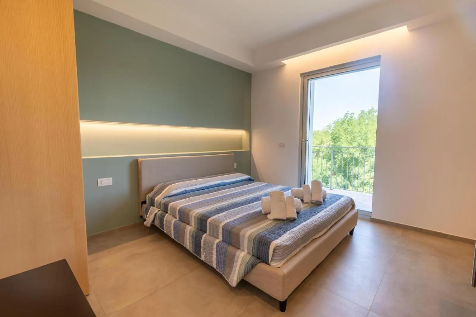 Antares Rooms And Suites Olbia 0*,